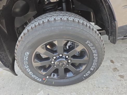 New 2026 RAM 2500 Laramie AWD/4WD image 26