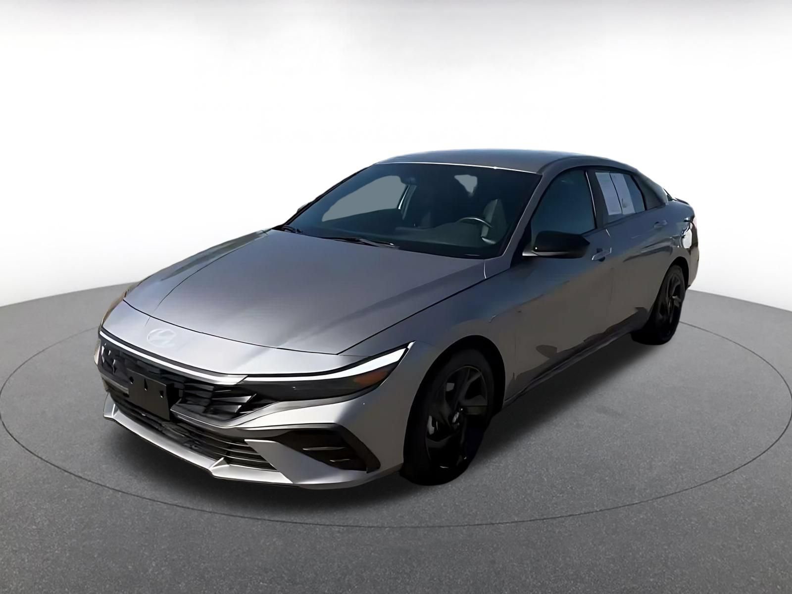 Used 2026 Hyundai Elantra Sport FWD image 6