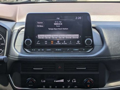 Used 2023 Nissan Rogue SV FWD image 19