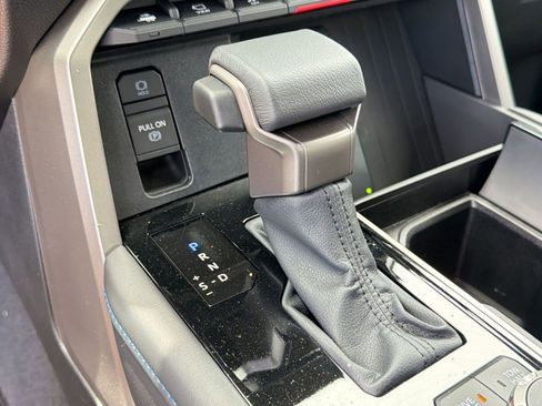 Used 2026 Toyota Tundra Platinum AWD/4WD image 16