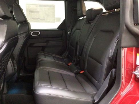 New 2025 Ford Bronco Badlands image 27