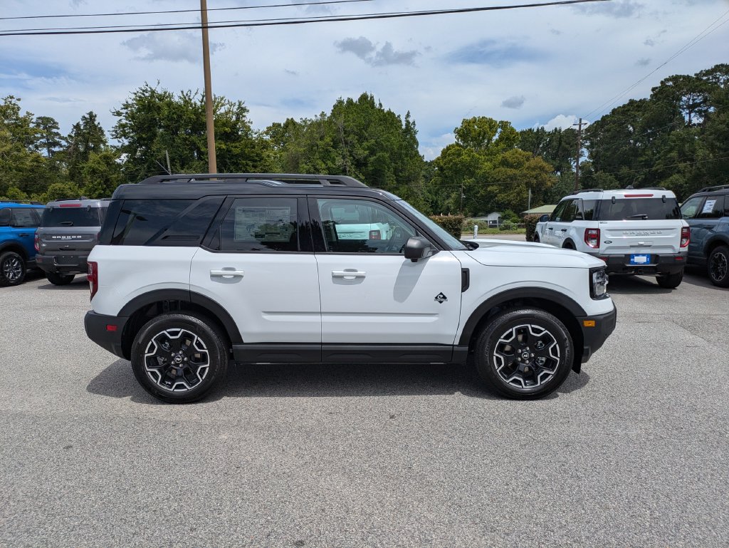 New 2026 Ford Bronco Sport Outer Banks w/ Outer Banks Tech Package+ AWD/4WD image 3