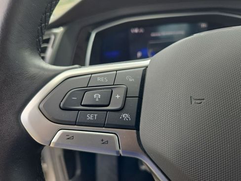 Used 2022 Volkswagen Jetta SE w/ Panoramic Sunroof Package FWD image 23
