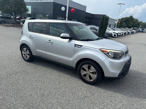 Used 2015 Kia Soul FWD image 7