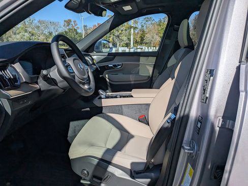 New 2026 Volvo XC90 T8 Plus w/ Protection Package Premier AWD/4WD image 2