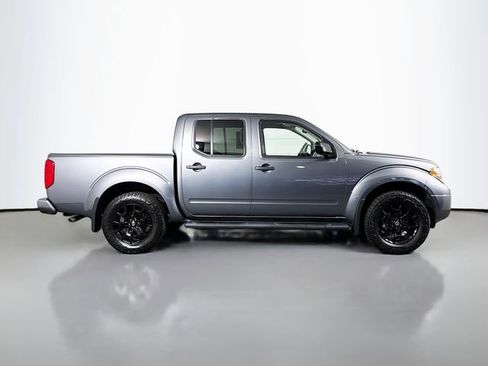 Used 2020 Nissan Frontier SV w/ Midnight Edition Floor Mats image 8