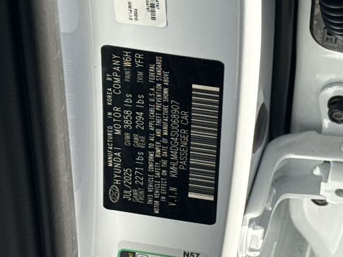 New 2025 Hyundai Elantra Sport FWD image 29