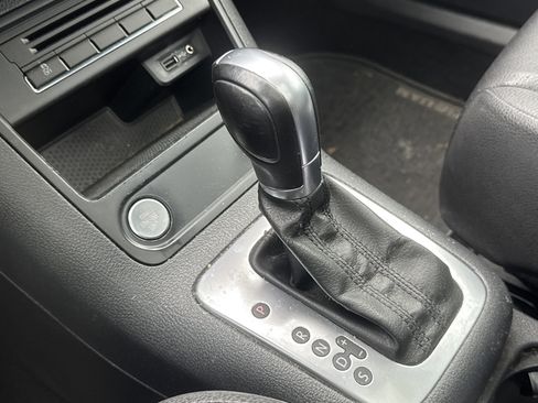 Used 2016 Volkswagen Tiguan SE image 20