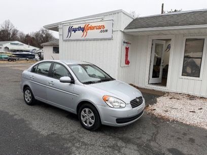Used 2010 Hyundai Accent GLS w/ Premium Pkg 4