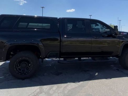 Used 2022 Chevrolet Silverado 3500 LTZ w/ LTZ Plus Package AWD/4WD image 9