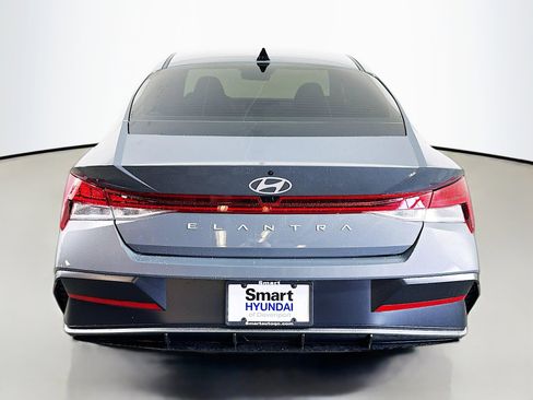 Certified 2024 Hyundai Elantra SEL w/ Convenience Package FWD image 6