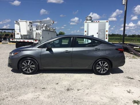 Used 2023 Nissan Versa SV FWD image 6