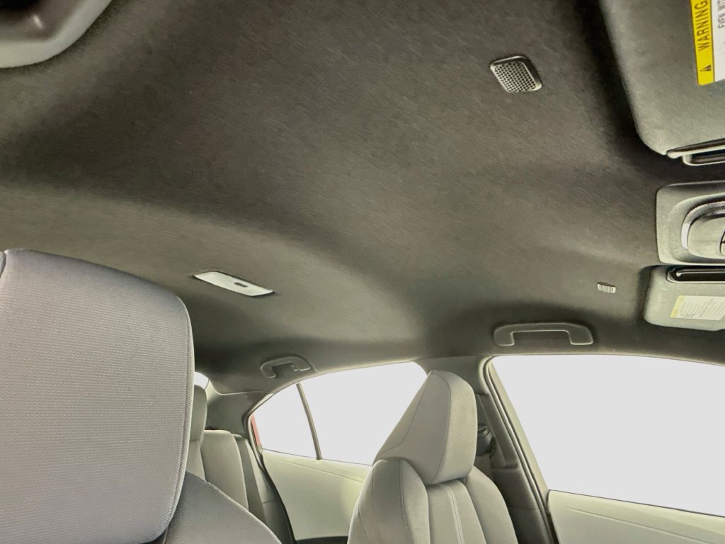 Used 2026 Toyota Corolla SE w/ Carpet Mat Package (TMS) FWD image 16