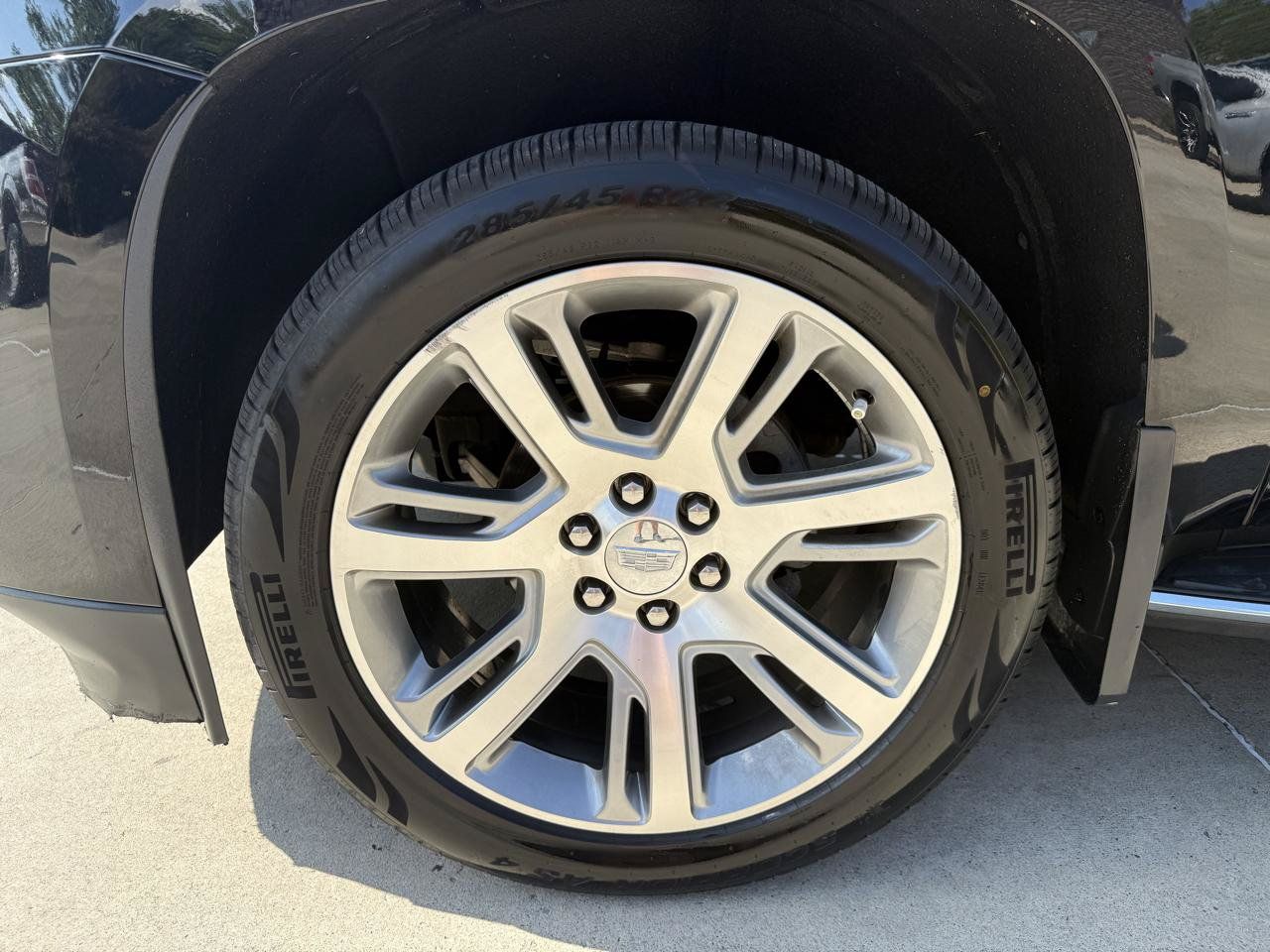 Used 2015 Cadillac Escalade Luxury AWD/4WD image 7