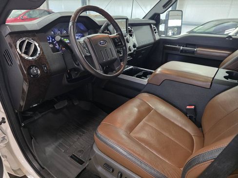Used 2015 Ford F250 Platinum w/ FX4 Off-Road Package AWD/4WD image 13