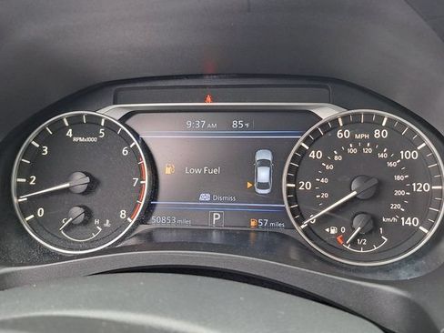 Used 2024 Nissan Altima 2.5 SV FWD image 9