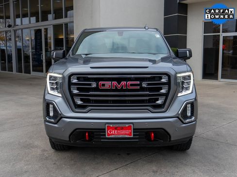 Used 2020 GMC Sierra 1500 AT4 w/ AT4 Premium Package image 3