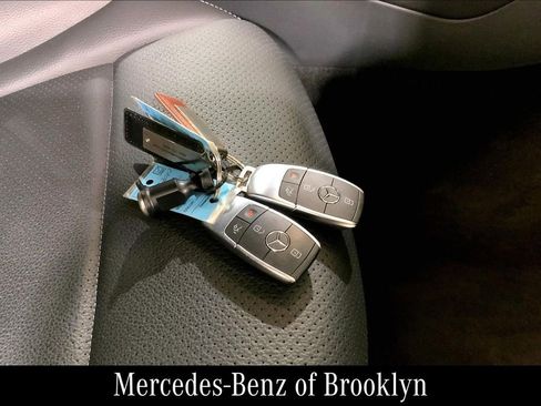 Certified 2022 Mercedes-Benz GLC 300 4MATIC image 15