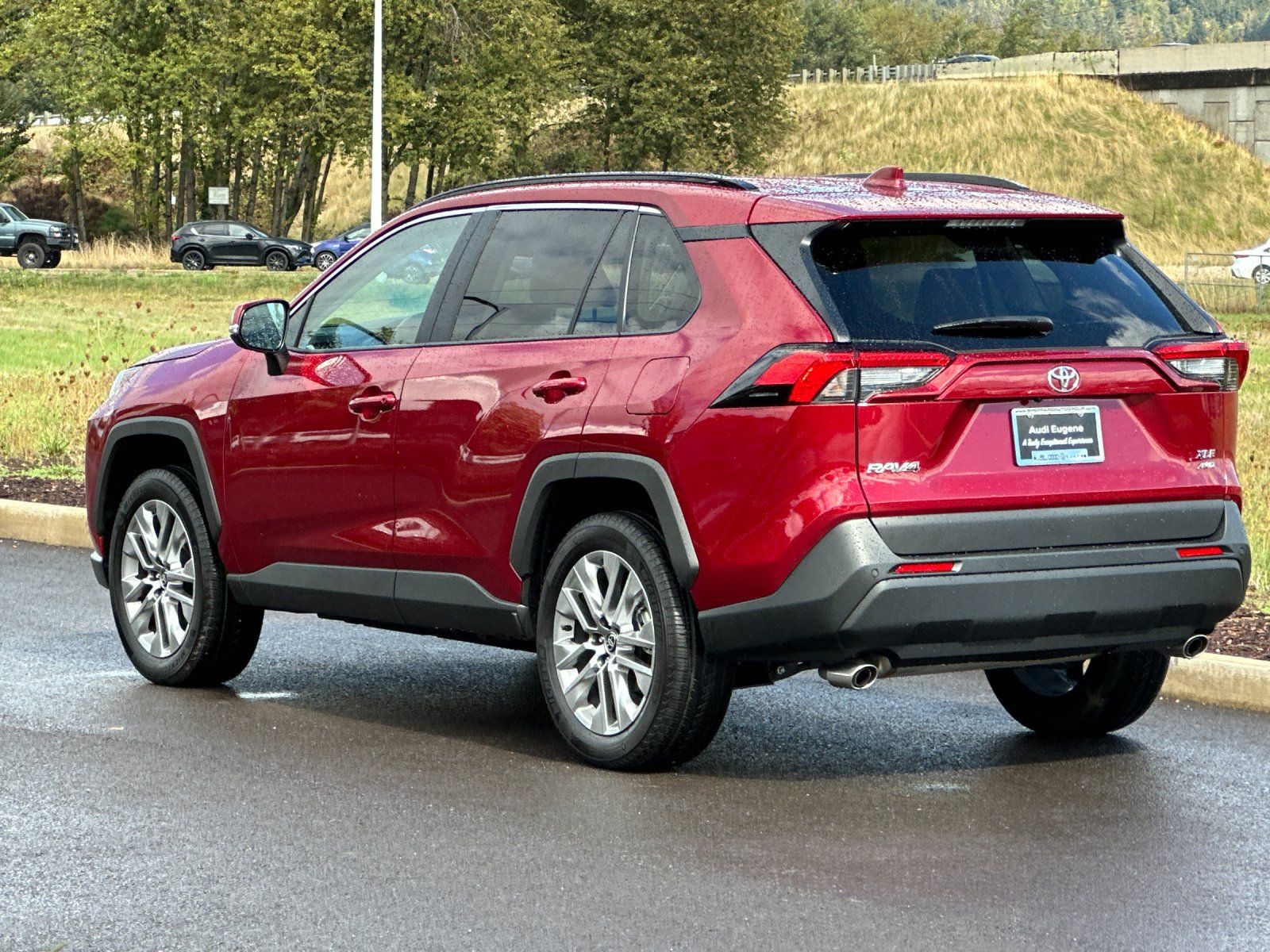 Used 2025 Toyota RAV4 XLE Premium w/ Weather Package AWD/4WD image 5