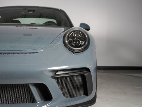Used 2018 Porsche 911 GT3 RWD image 53