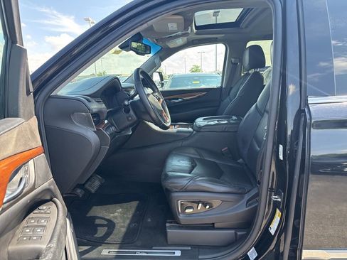 Used 2015 Cadillac Escalade ESV Luxury AWD/4WD image 29