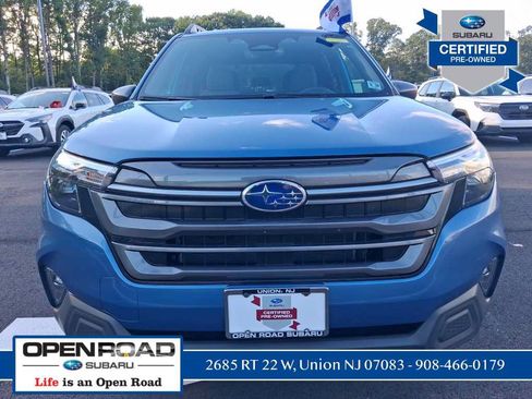 Used 2025 Subaru Forester Premium AWD/4WD image 8