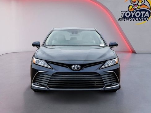 Used 2021 Toyota Camry XLE w/ Navigation Package image 2