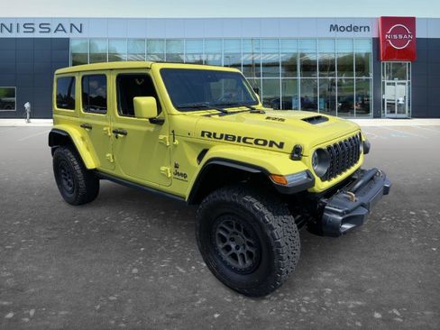 Used 2023 Jeep Wrangler Unlimited Rubicon 392 w/ Xtreme Recon 35" Tire Package AWD/4WD image 3