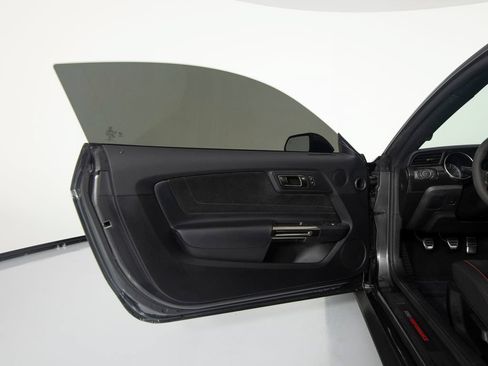 Used 2020 Ford Mustang Shelby GT350R w/ GT350R Equipment Group 920A RWD image 10