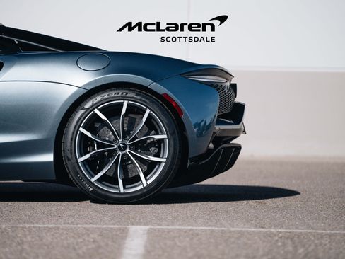 Used 2023 McLaren Artura RWD image 19