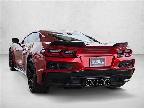 Used 2024 Chevrolet Corvette Z06 RWD image 7