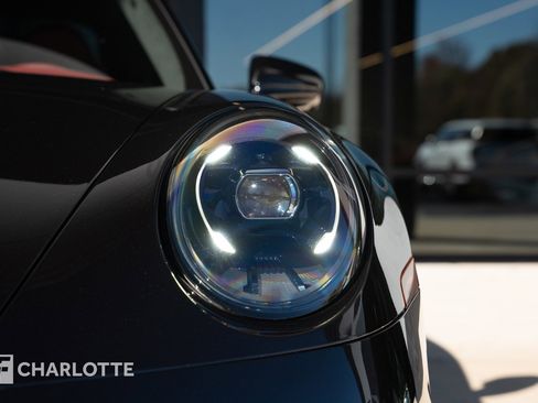 Used 2025 Porsche 911 Carrera image 6