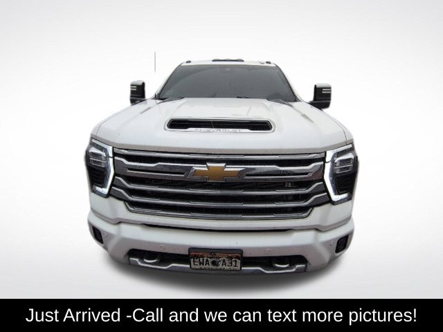 Used 2024 Chevrolet Silverado 3500 High Country w/ High Country Premium Package AWD/4WD image 1