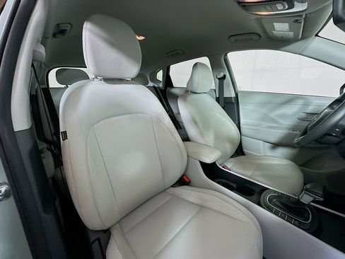 Certified 2025 Hyundai Kona SEL AWD/4WD image 25