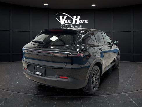 Used 2024 Dodge Hornet GT Plus w/ GT Blacktop Package AWD/4WD image 7