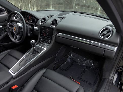 Certified 2024 Porsche 718 Cayman RWD image 46