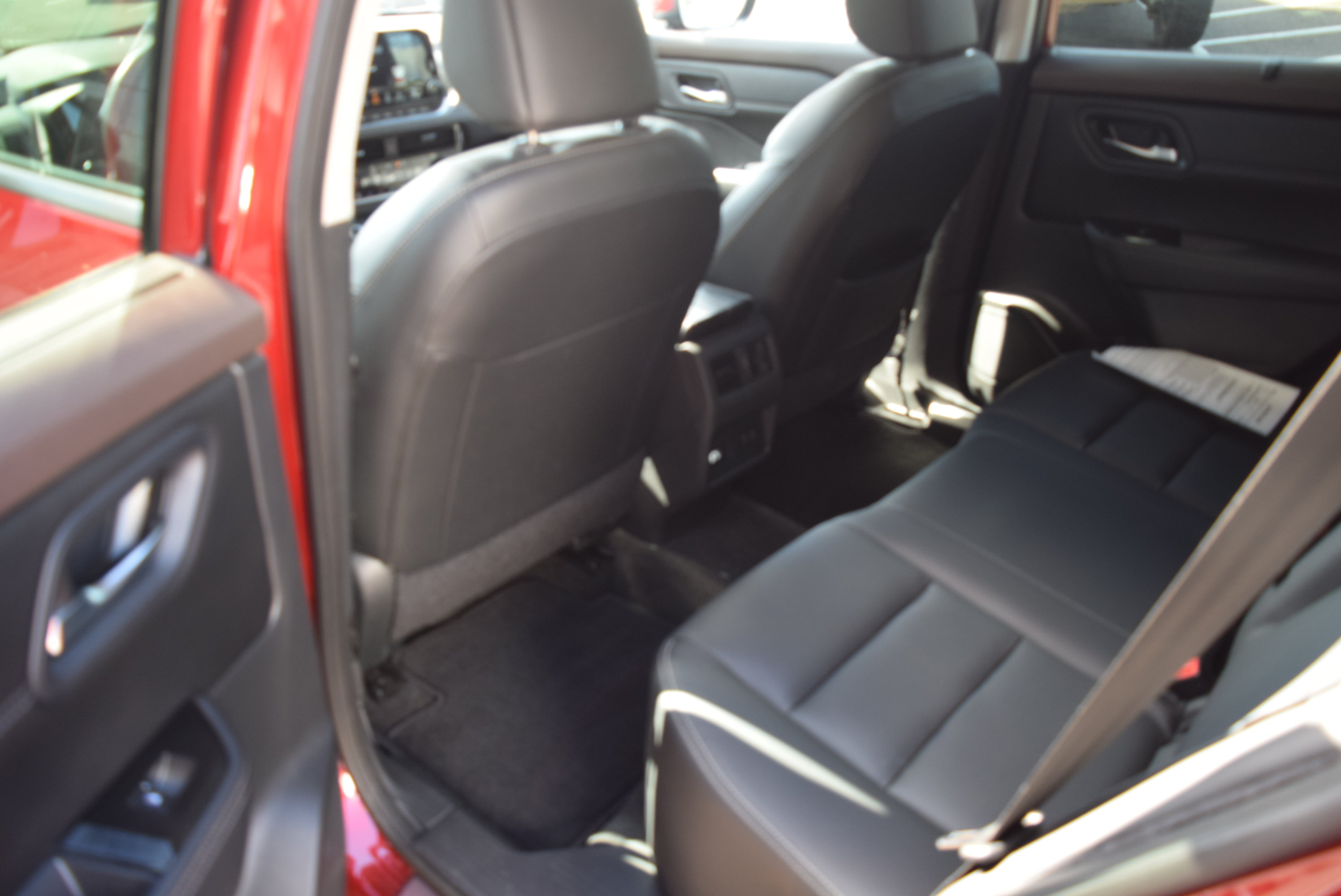 Used 2023 Nissan Rogue SL w/ SL Premium Package AWD/4WD image 6