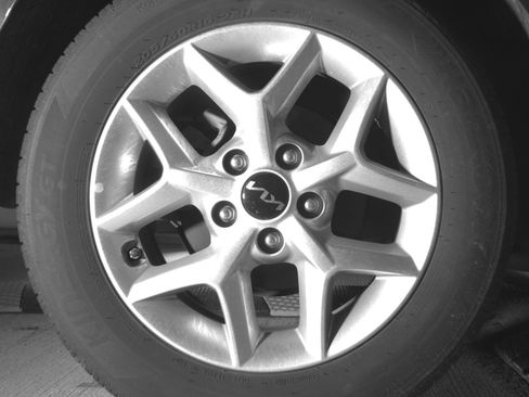 Used 2025 Kia Soul LX w/ LX Technology Package image 15