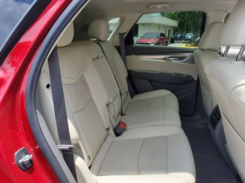 Certified 2022 Cadillac XT5 Premium Luxury w/ LPO, Premium Carpet Package FWD image 24