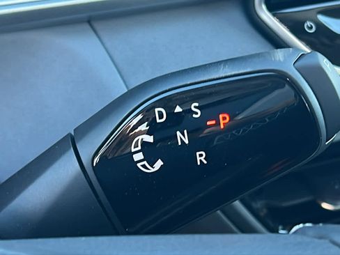 New 2026 Volkswagen Tiguan SE AWD/4WD image 13