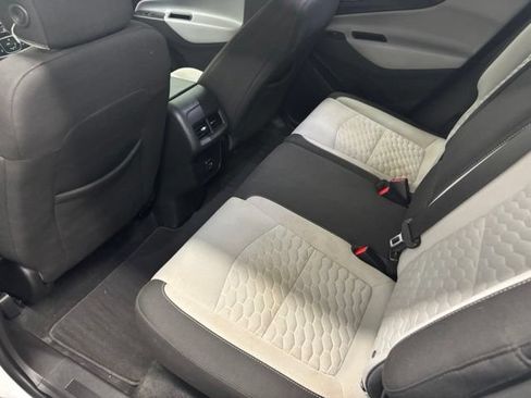 Used 2020 Chevrolet Equinox LS w/ LS Convenience Package FWD image 10