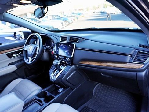 Used 2018 Honda CR-V Touring image 10