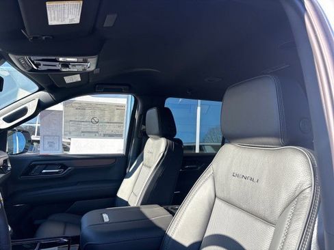 New 2026 GMC Yukon Denali w/ LPO, Floor Liner Package image 15