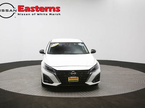Used 2025 Nissan Altima 2.5 SV FWD image 42