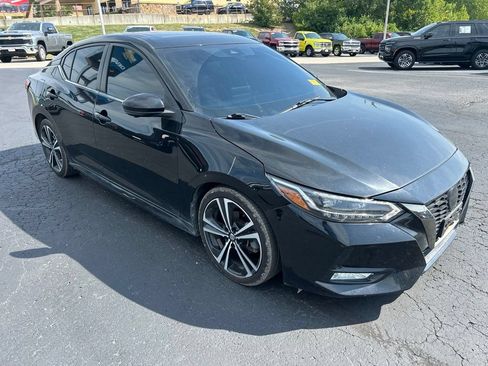 Used 2022 Nissan Sentra SR w/ SR Premium Package FWD image 3