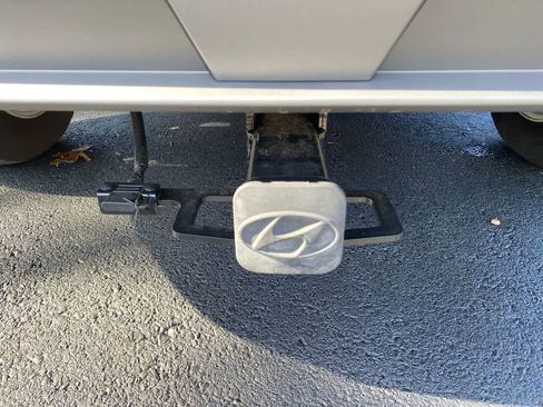 Certified 2025 Hyundai Tucson SE image 24