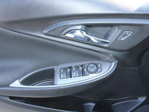 Used 2023 Chevrolet Malibu LT image 9