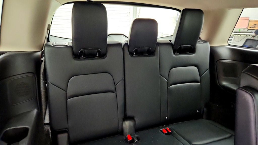 Used 2023 Nissan Pathfinder Platinum AWD/4WD image 21