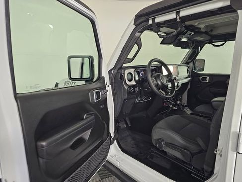 Used 2024 Jeep Wrangler Unlimited Sport image 24