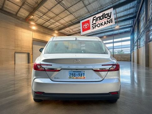 Used 2025 Toyota Camry LE FWD image 5